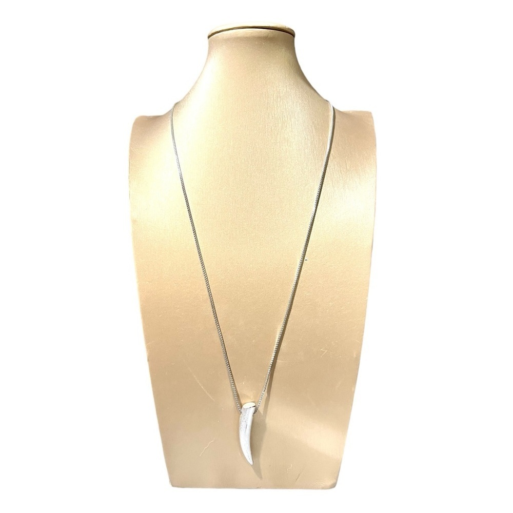 Stella & Dot Silver Delicate Horn Necklace 27”